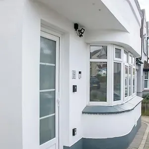 Stylish Retreat In Leigh-on-sea Apartment Southend-on-Sea